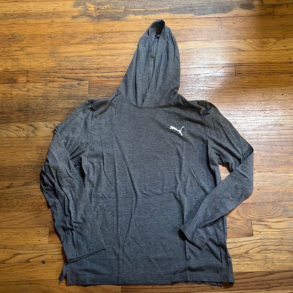 Men’s Medium Puma lightweight hoodie navy blue/white pin stripes.